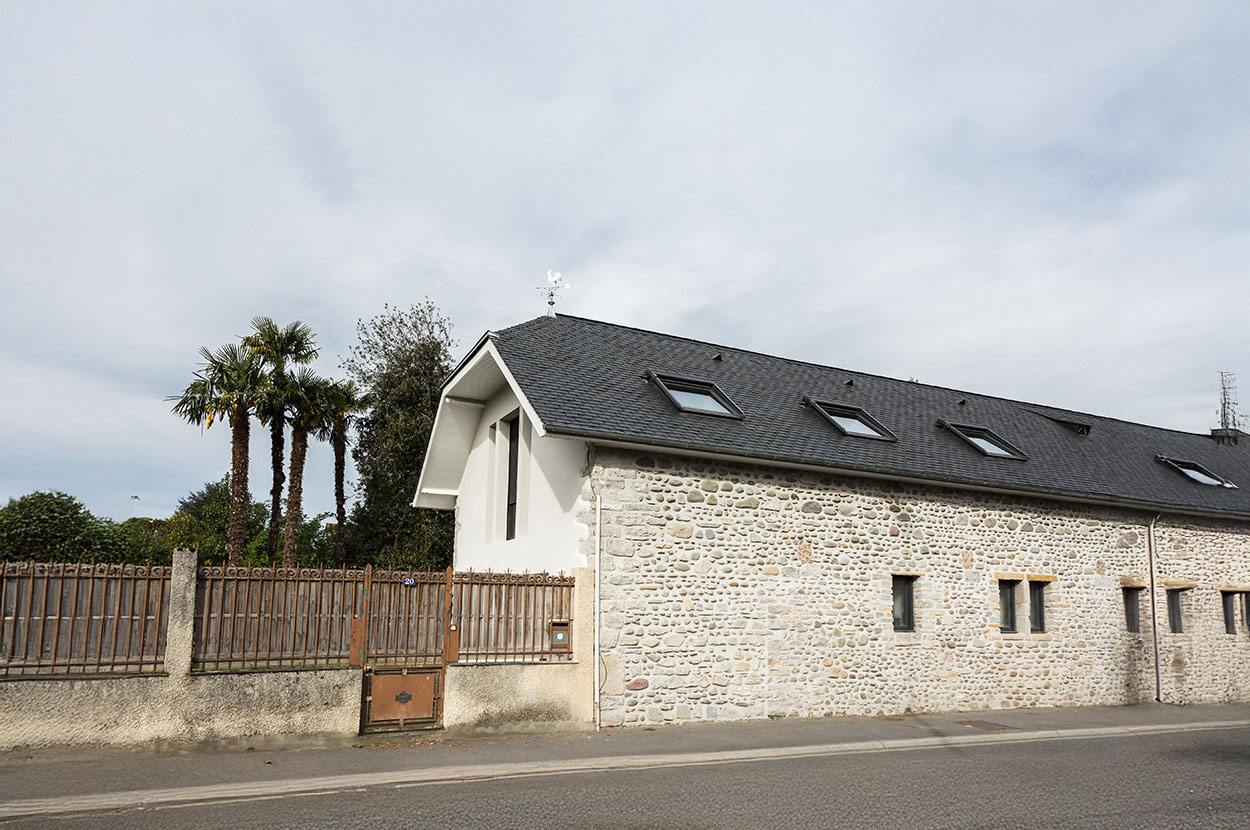 Construction maison individuelle Oloron, Maçonnerie Oloron, Menuiserie Oloron, Plaquiste Oloron, Rénovation maison Oloron